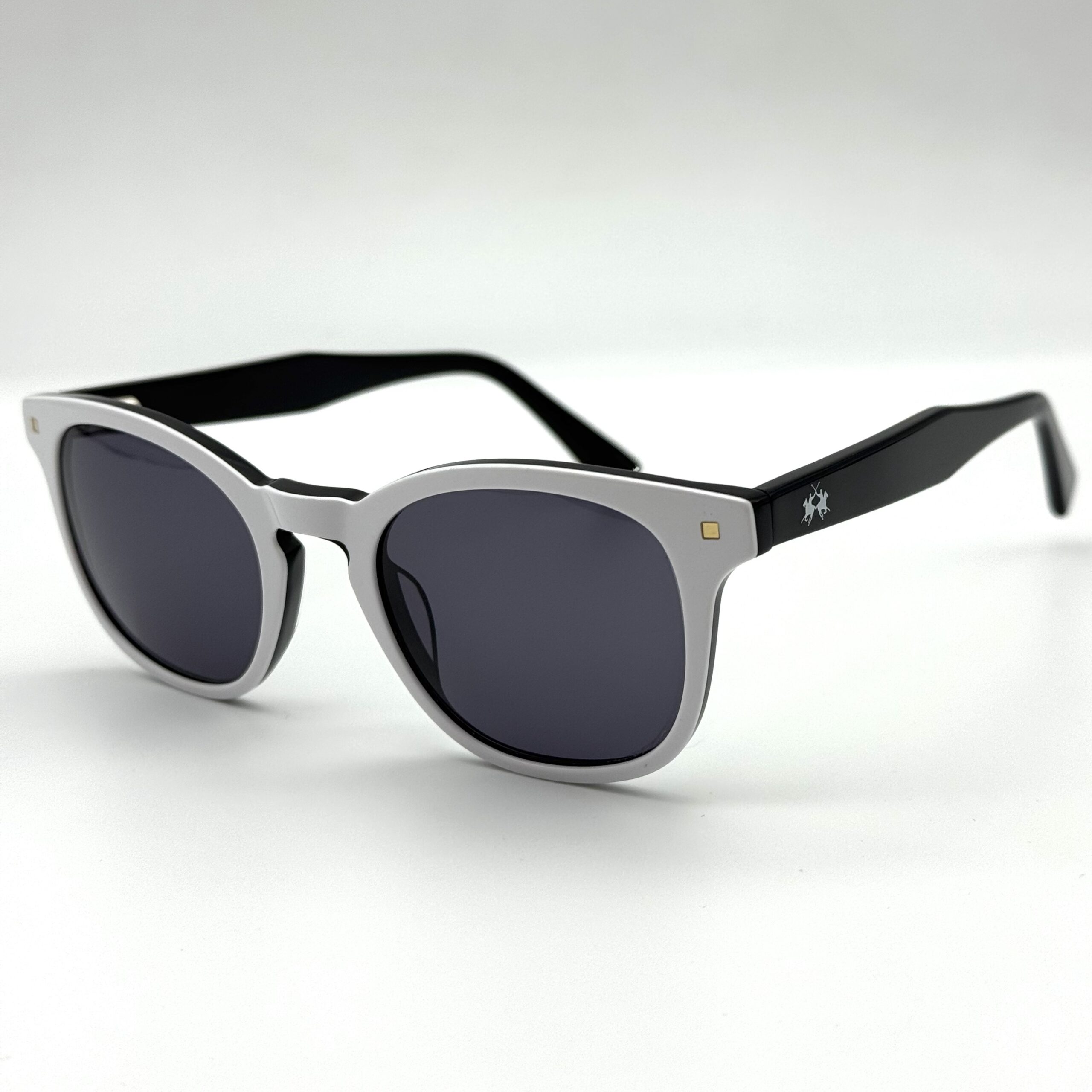 img_2282-2 Black Snow – Image 1