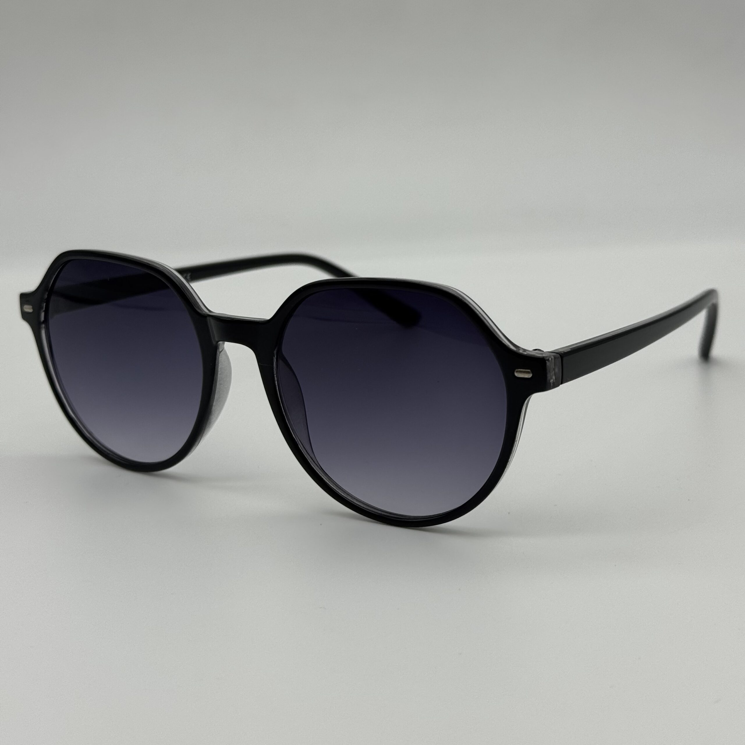 img_2373-2 Blackday – Image 1