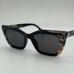 butterfly in Paris – Image 4