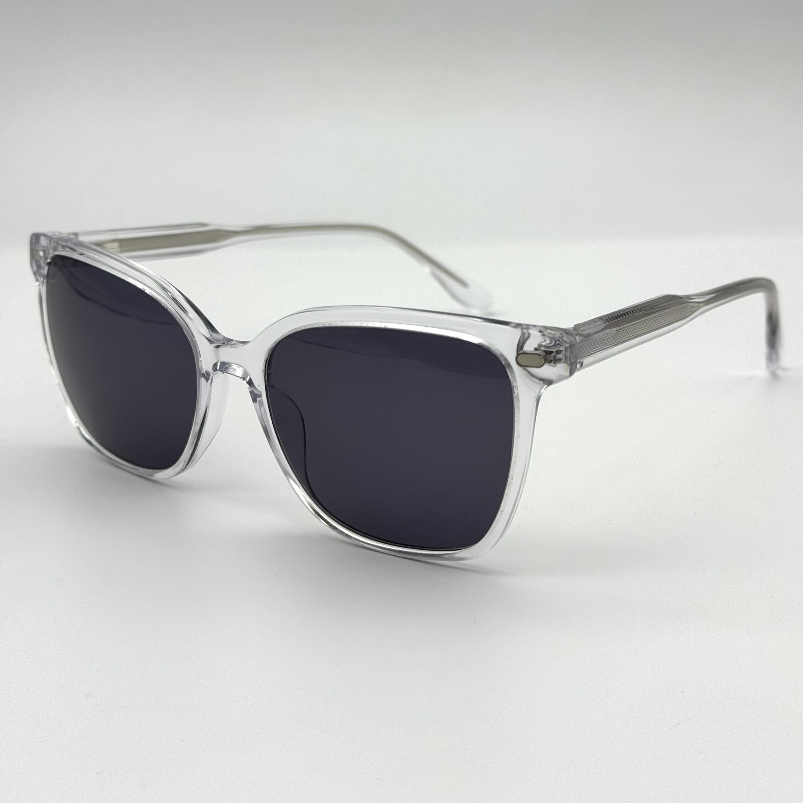 img_3721-2 Whiteness – Image 1