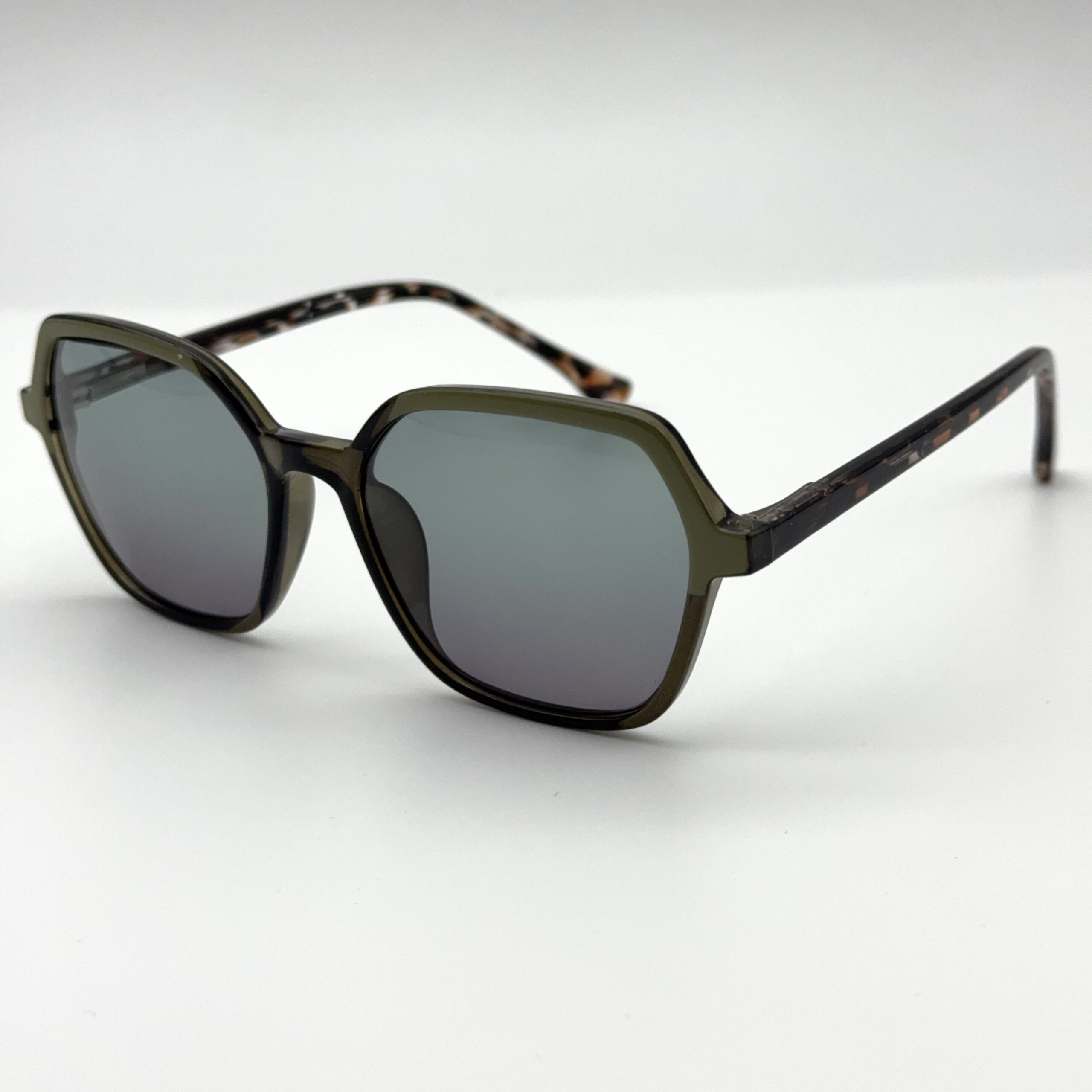 img_3939-2 Shell – Image 1