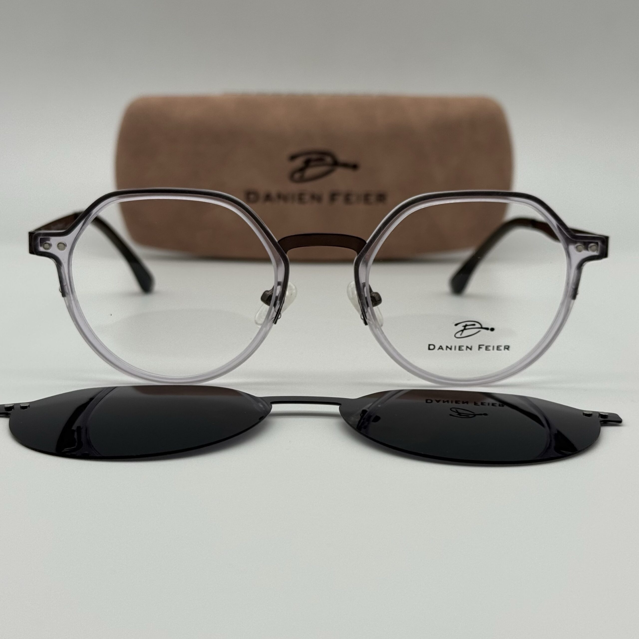 img_4661 Danien MA1804-C3 – Image 1