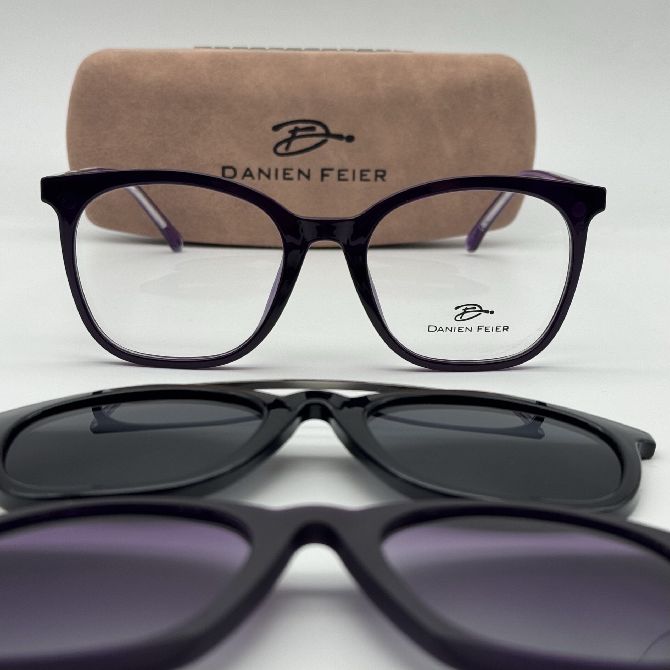 img_4729 Danien 69944-C4 – Image 1